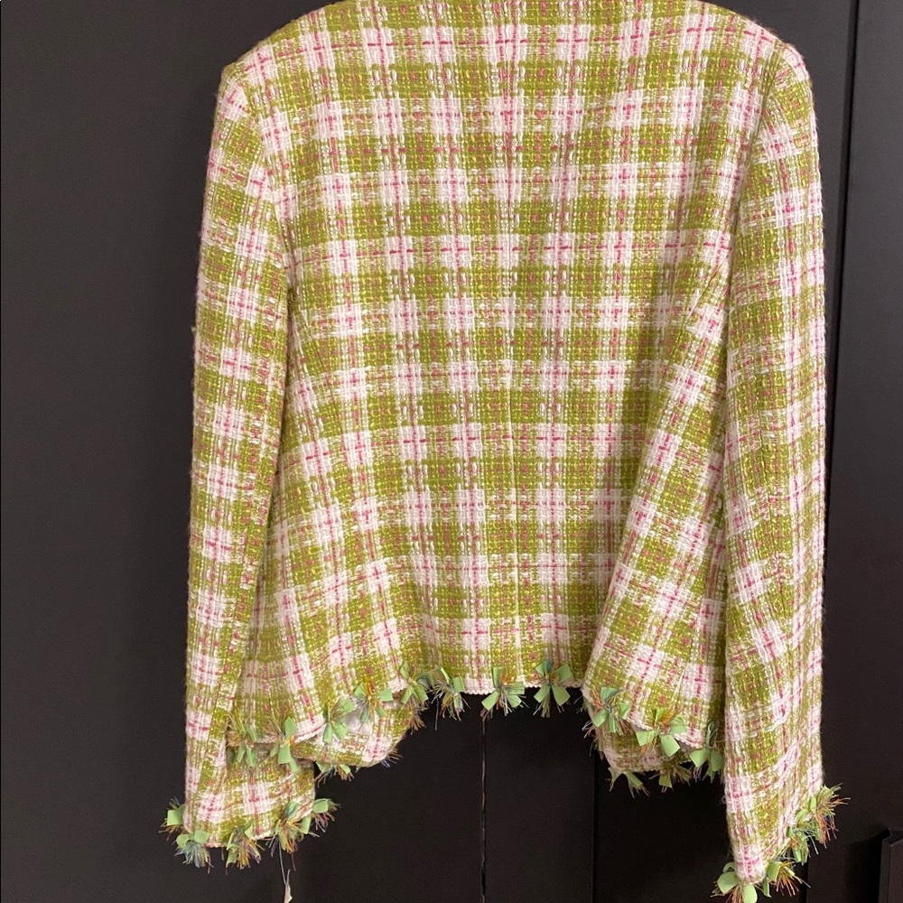 Blazer - Picture 2 of 2